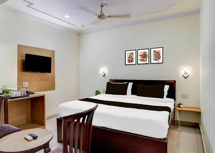 Hotel O Heera Palace Jaipur