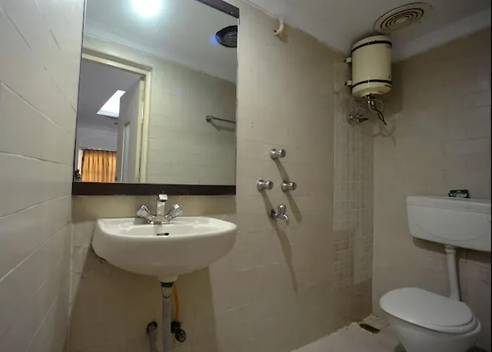 Hotel Raunak Kolkata