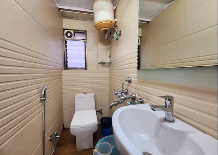 Hotel Raunak Kolkata