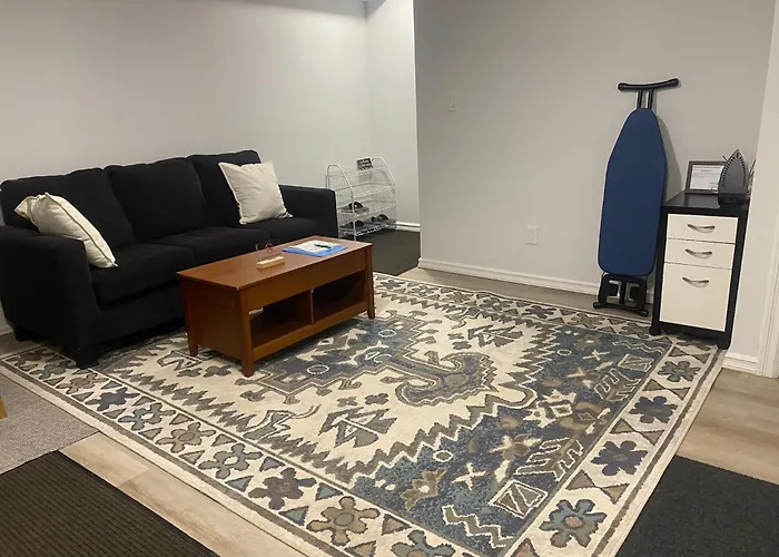 Blue Kuti B&B Edmonton