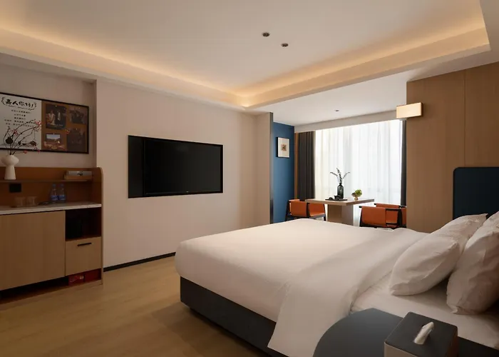 Chongqing Jiefangbei Jiayu Hotel