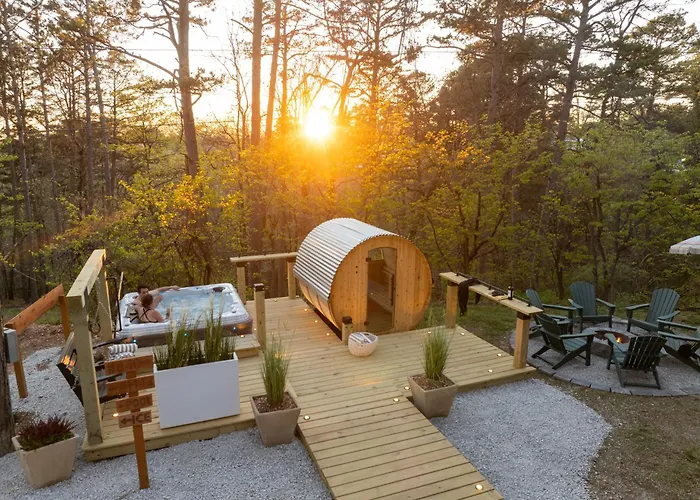 The Woodsman Lodge Eureka Springs