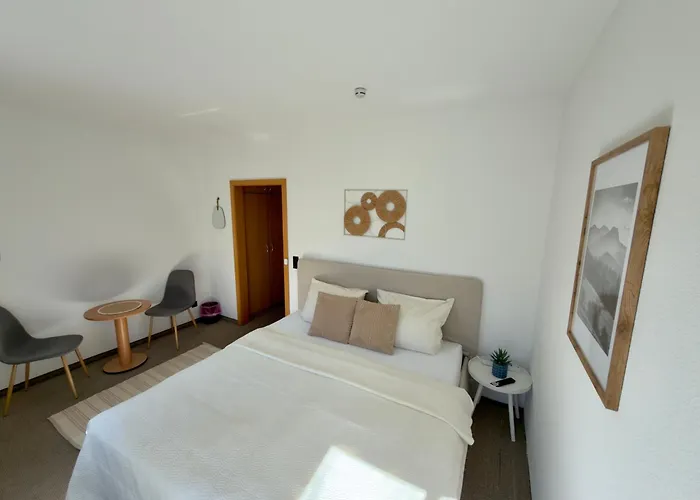 Aparthotel Zur Linde - by Willms&Schömer eG Euskirchen