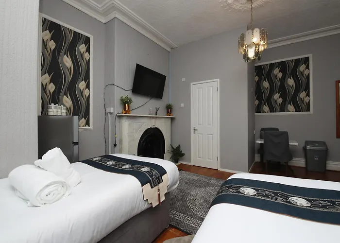 Woodville Lodge Leeds City Centre By Oyo