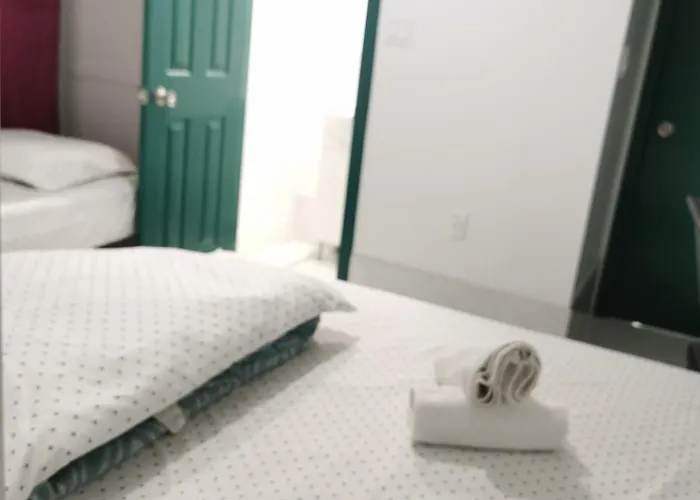 586 Hotel Toronto