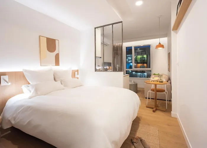 BABEL COMMUNITY Hôtel Montigny Versailles
