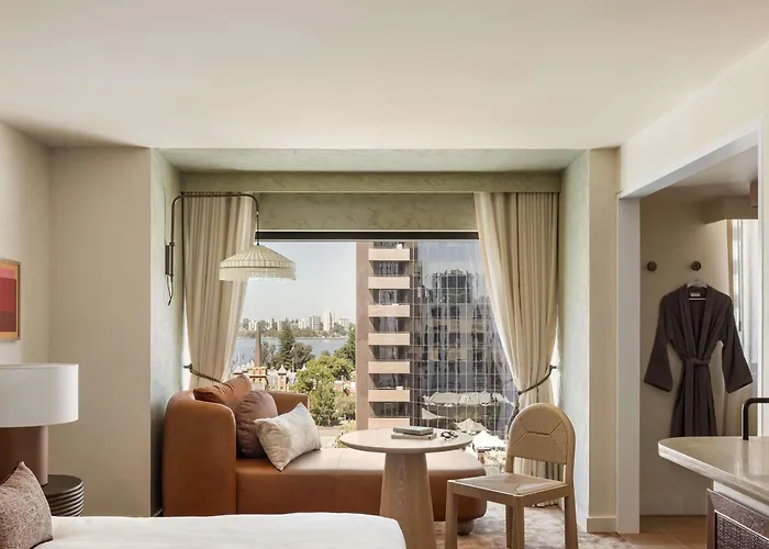 Hyde Perth Hotel