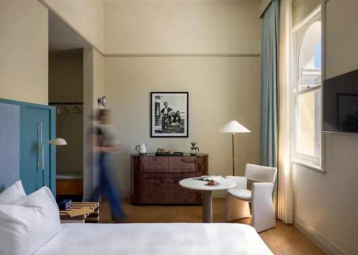 Owston Hotel Fremantle
