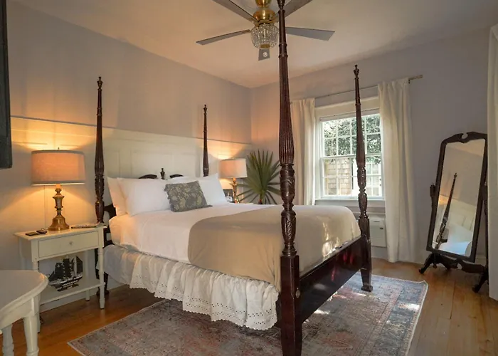 Thurston House Inn Ocracoke