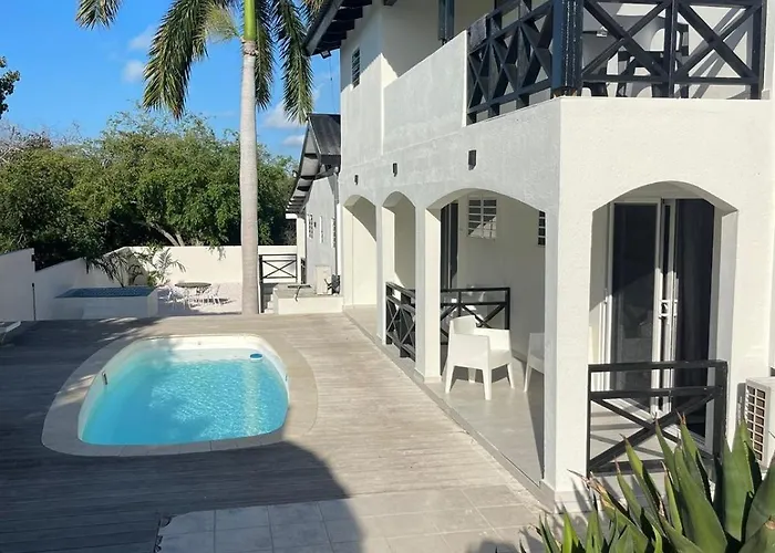 Cas Grandi Studios & Apartments With Pool & Jacuzzi Willemstad