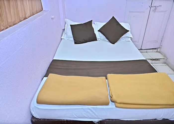 Gariib Nawaz Guest House Mumbai