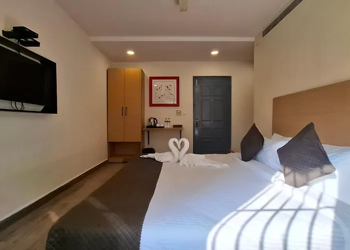 Hotel Consulate Kolkata