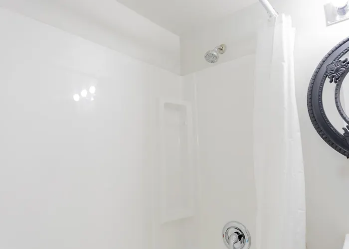 Grand Royal Legacy Hotel Winnipeg