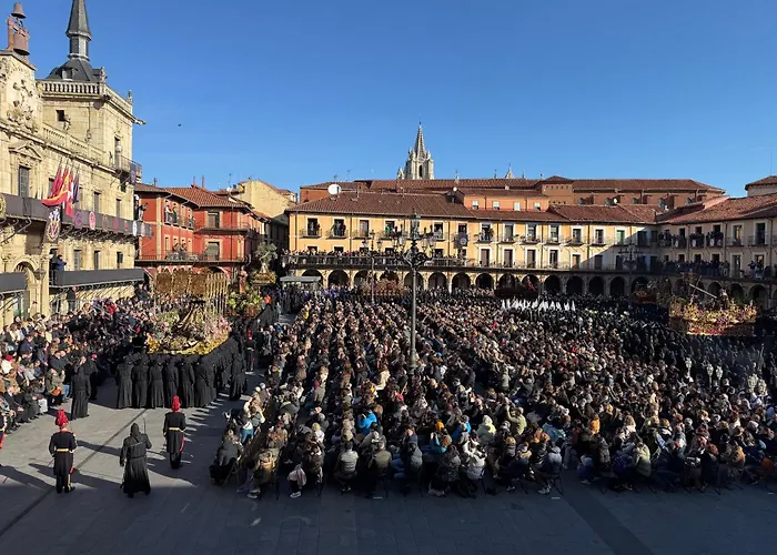 Arquitecto de la Vida - Plaza Mayor León
