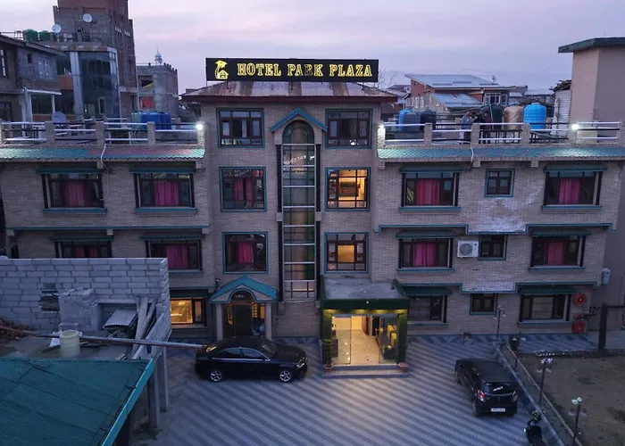 Hotel Park Plaza Srinagar