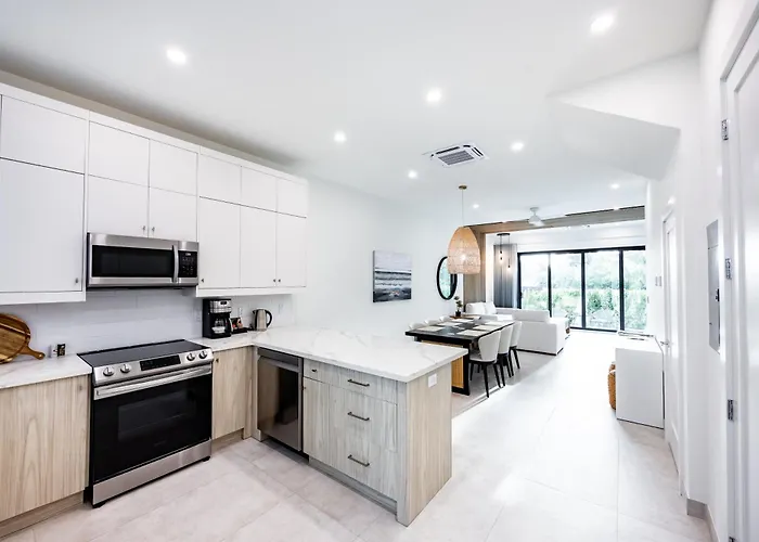 Seascape Townhomes On Gracebay The Bight Settlements