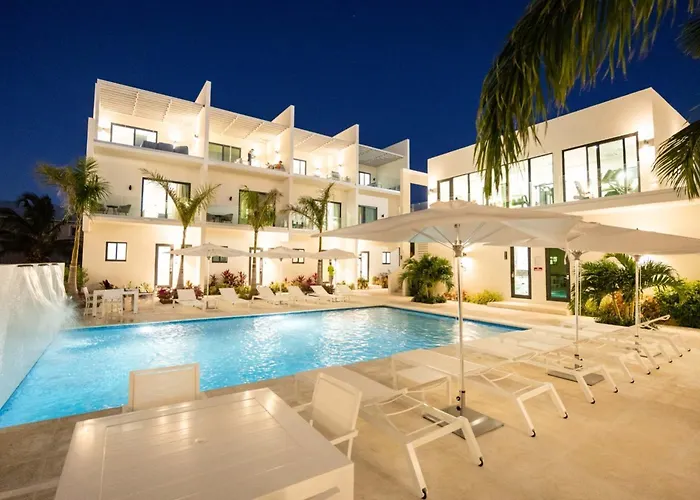 Seascape Townhomes On Gracebay The Bight Settlements