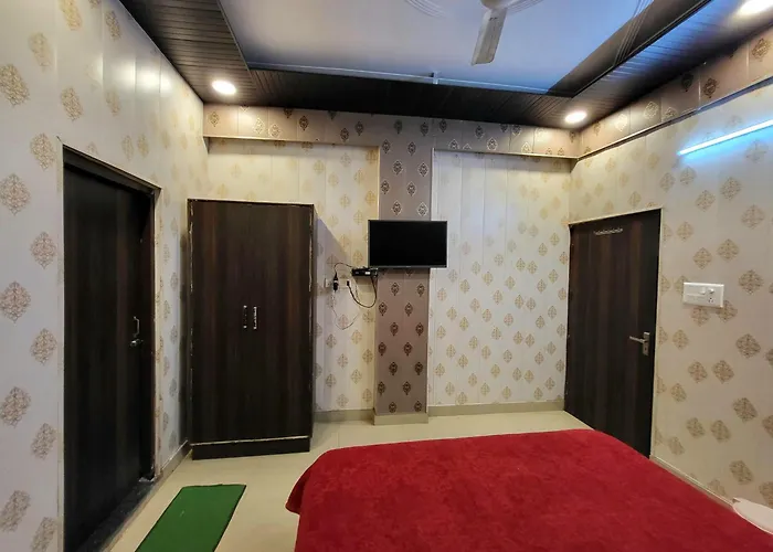 Hotel Yash International Kushinagar