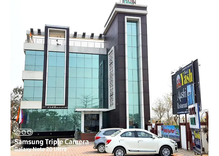 Hotel Yash International Kushinagar