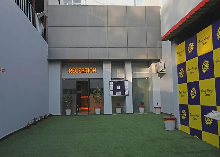 Super Townhouse Grand Pacific Ocean Hotel New Delhi