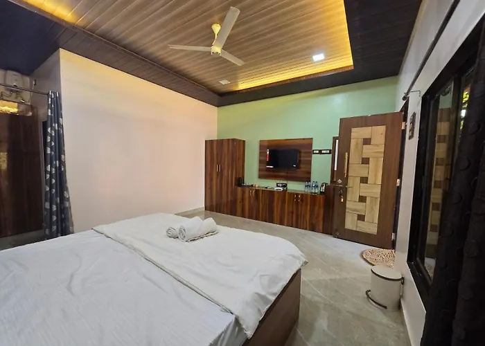 Private Beach - Exotic Sea View Resort Ganpatipule
