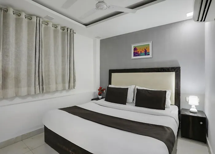 Hotel O Mannat Near Lotus Temple New Delhi