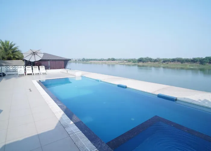 Riviera Resort And Hotel Durg