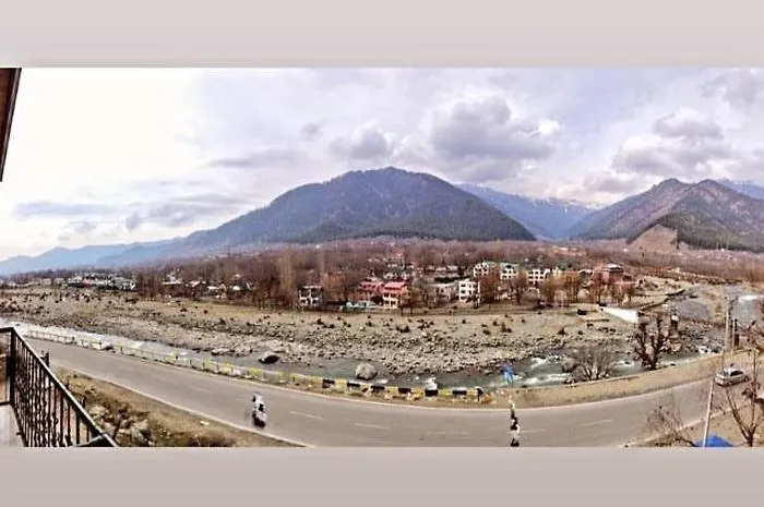 Hotel Castle Rock Pahalgam