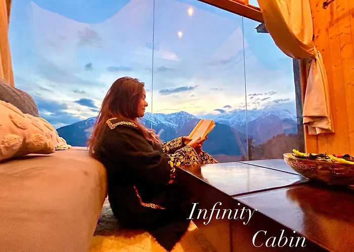 Awe Glamping Hotel Manali 