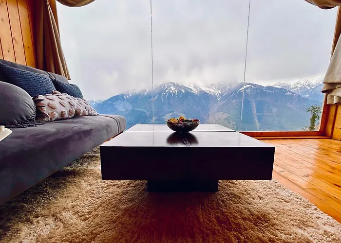 Awe Glamping Hotel Manali 