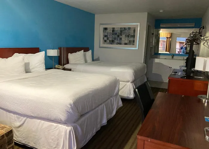 Woodward Inn & Suites