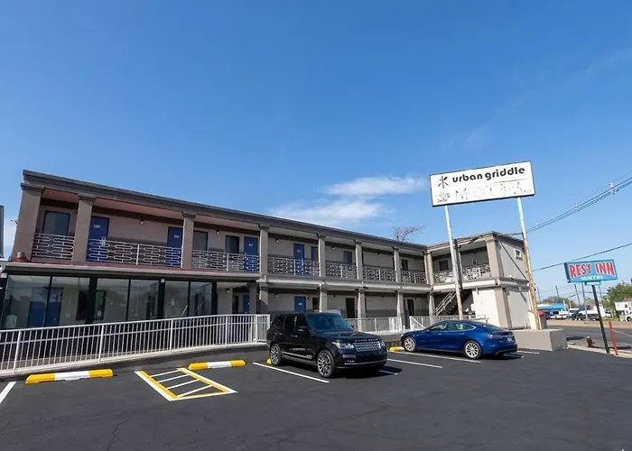 Gg Rest-Inn Elizabeth