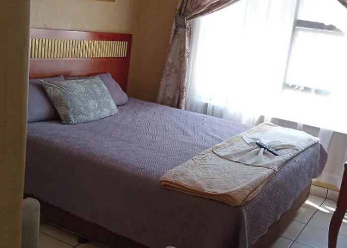 Medupi 2 Guesthouse. Kempton Park