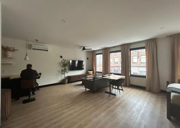 Antler'S Executive Suite- Moncton Downtown