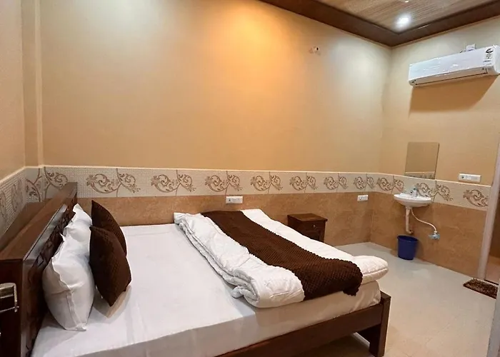 Shyama Shyam Dham Hotel Vrindavan