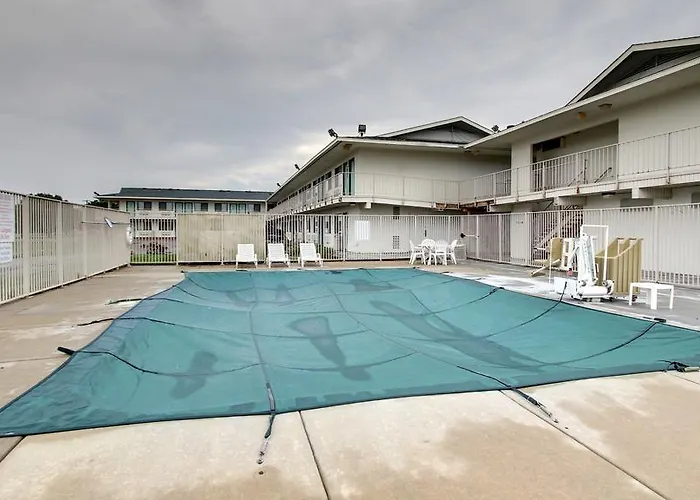 Motel 6 Manhattan Kansas
