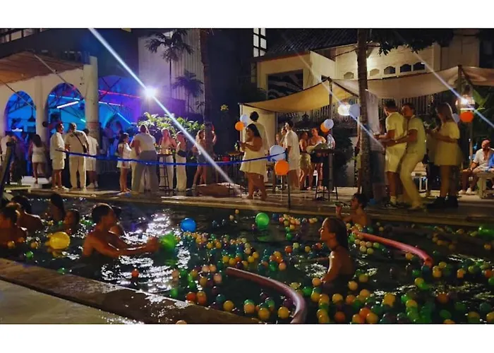 Mycapsule Bali Hotel Seminyak 