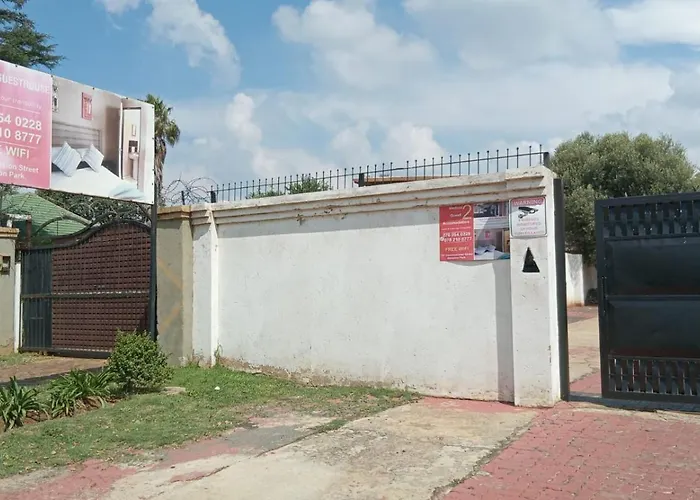 Medupi 2 Guesthouse. Kempton Park