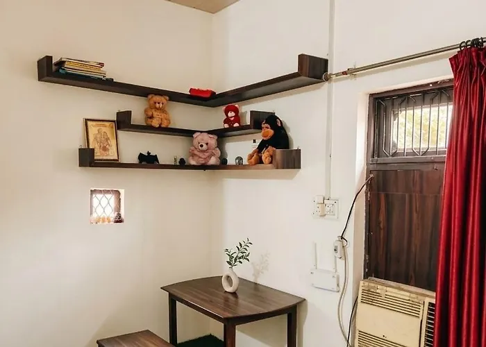 Radha Vatika Hotel Mathura