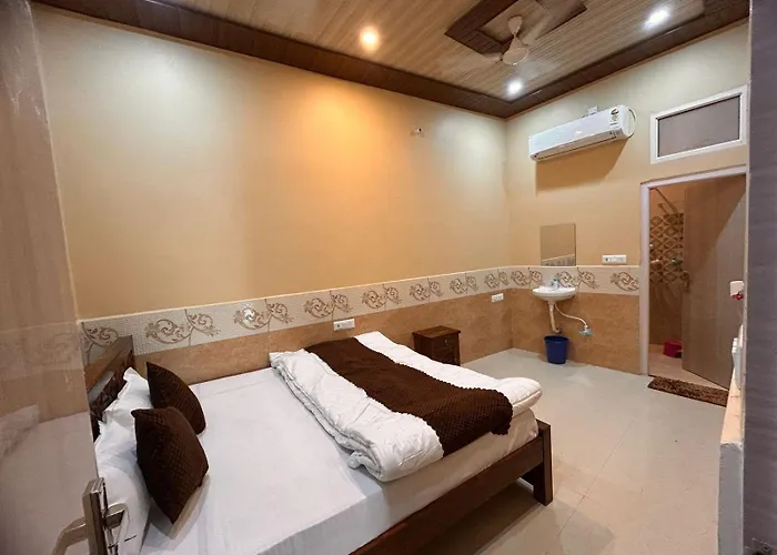 Shyama Shyam Dham Hotel Vrindavan