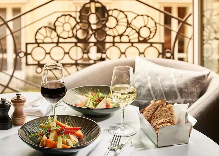 Hotel Sofitel Paris Arc De Triomphe