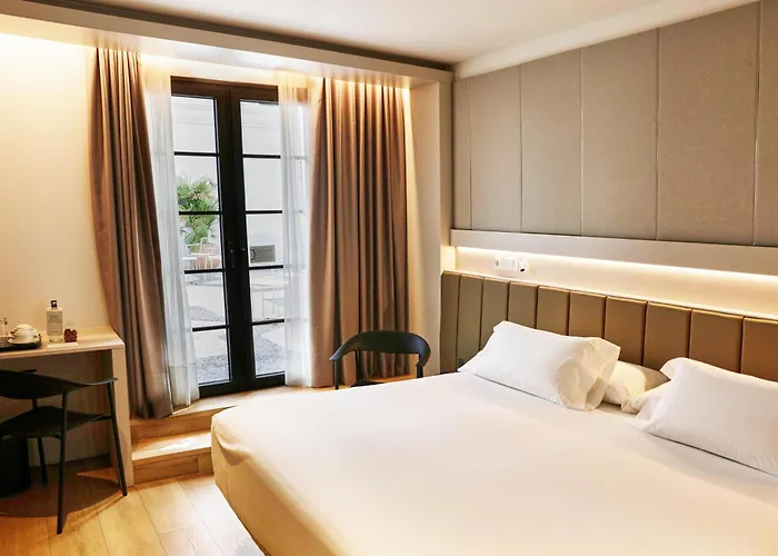Hotel Becquer Seville