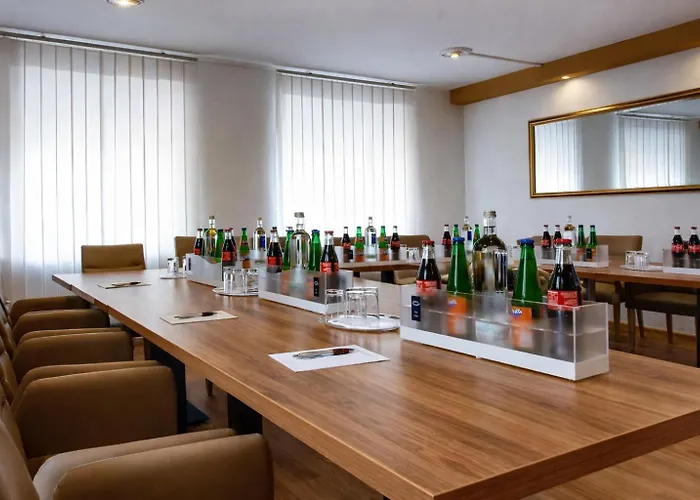 TIPTOP Hotel Burgschmiet Garni Nürnberg