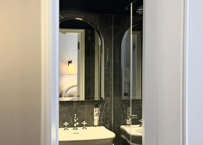 Neuilly Park Hotel