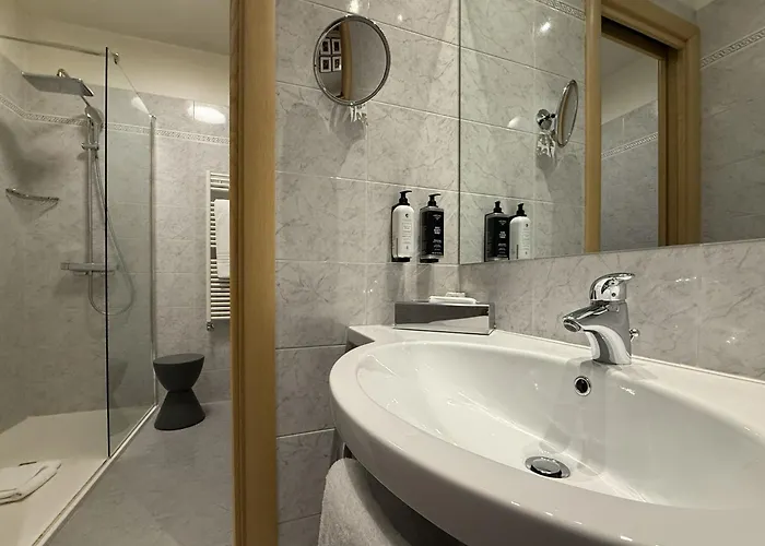 Best Western Plus Executive Hotel And Suites Turim