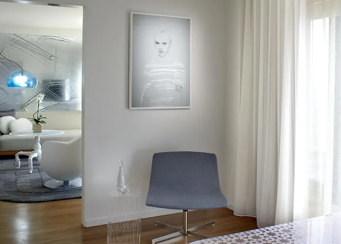 The Valorian Los Angeles, Curio Collection By Hilton