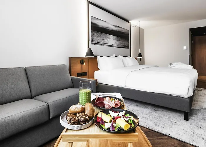 Mercure Klaipeda City Hotel, Meetings, Events, Restaurant & Bar - Accor Group