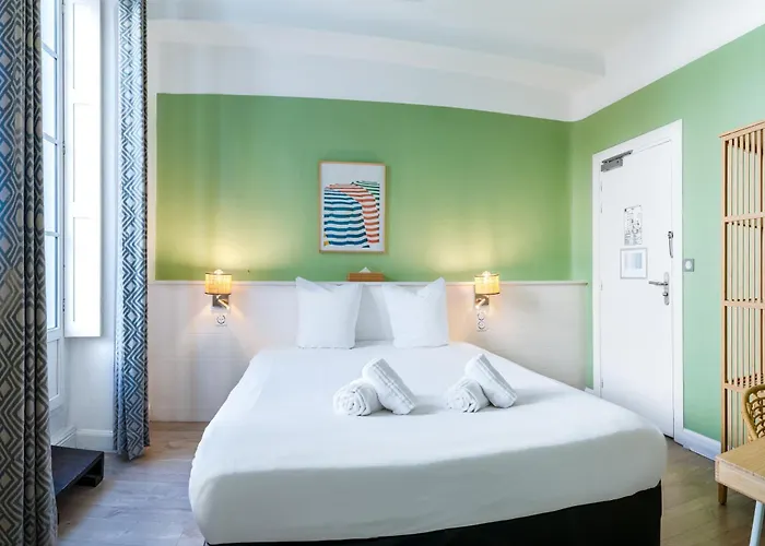 Hotel Restaurant de l'Océan - Coeur de ville, proche Grande Plage et Port Vieux Biarriz