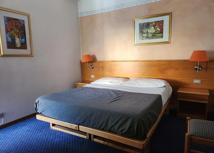 Hotel Marina Torri Del Benaco