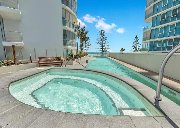 Hotel Reflections Tower Two Tweed Heads